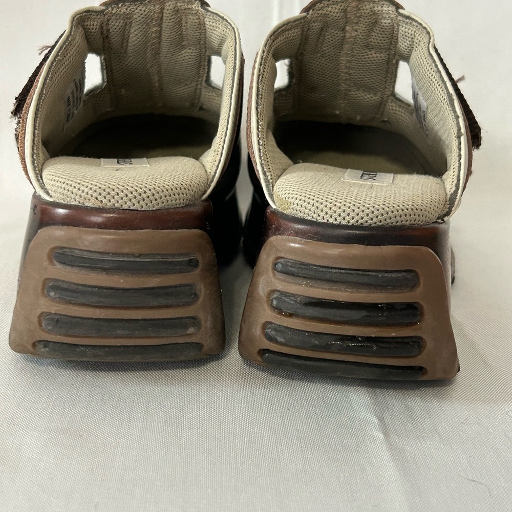 RARE Vintage Y2K Steve Madden Athletic Leather Slip On Mules - Picture 11 of 14
